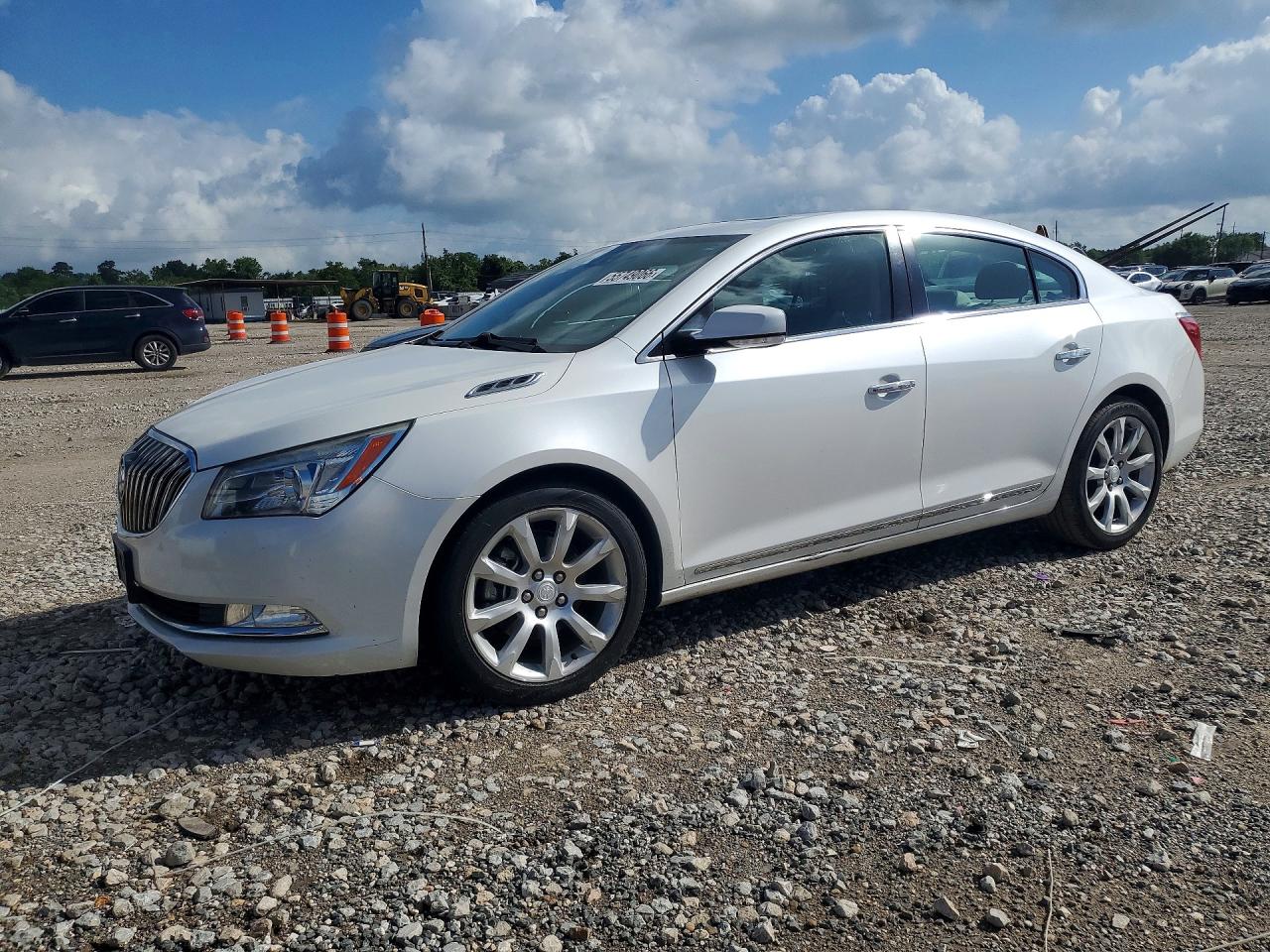 Salvage Buick LaCrosse Image