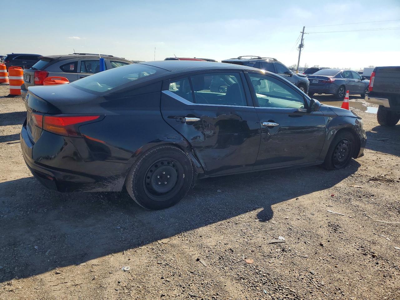 Nissan Altima S