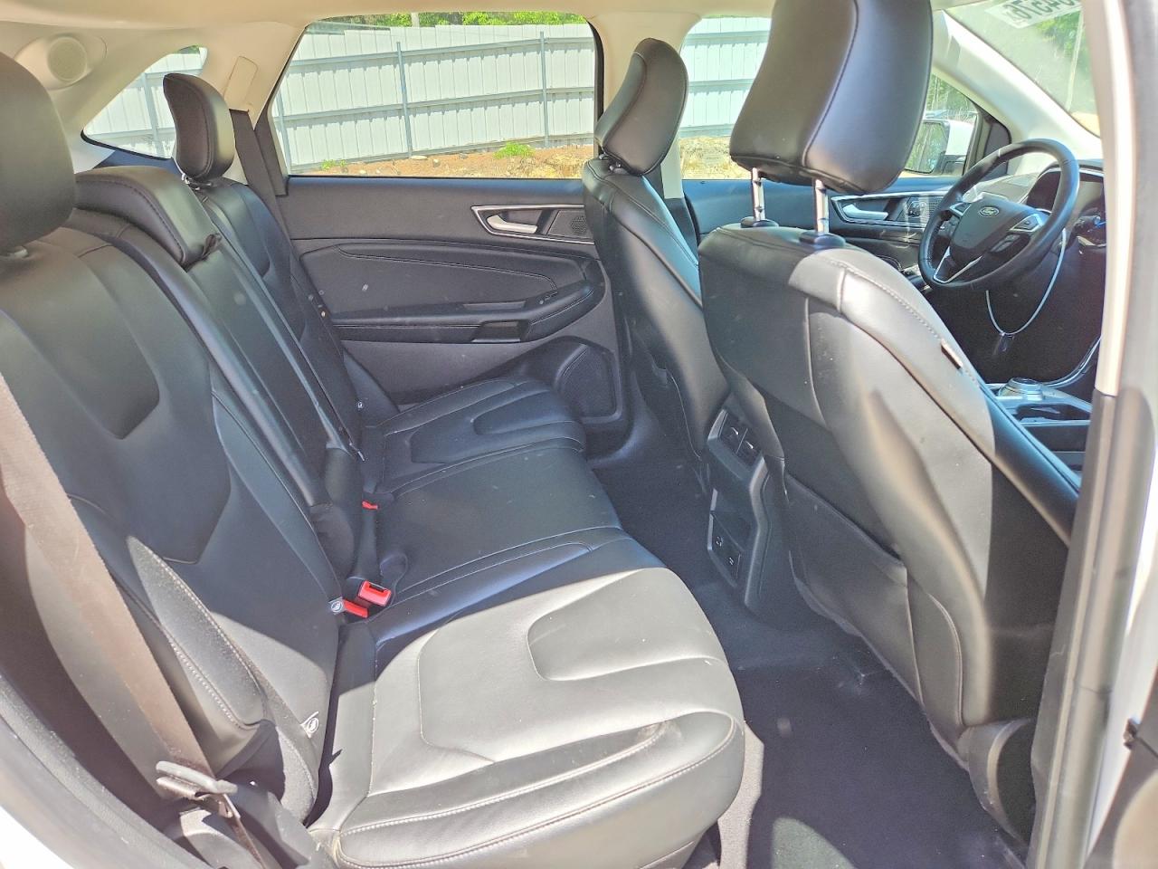 Ford Edge Titanium
