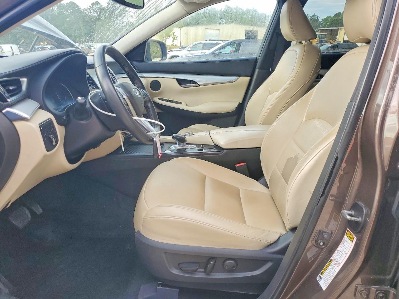 INFINITI Qx Luxe