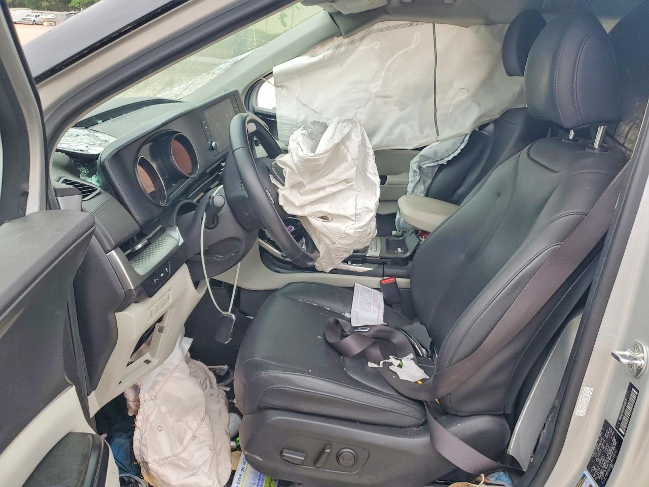 Kia Carnival Lx