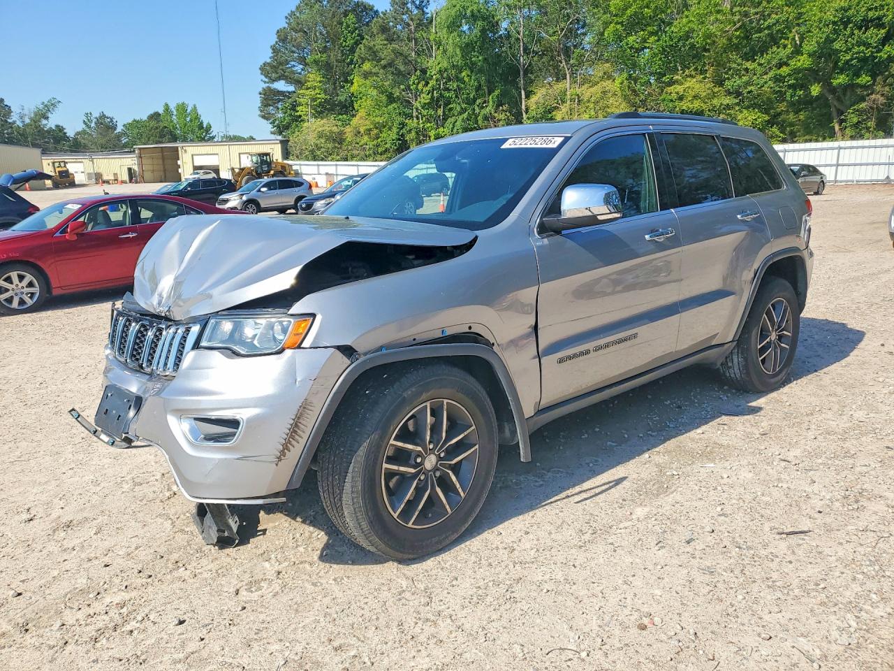 Salvage Jeep Cherokee Image