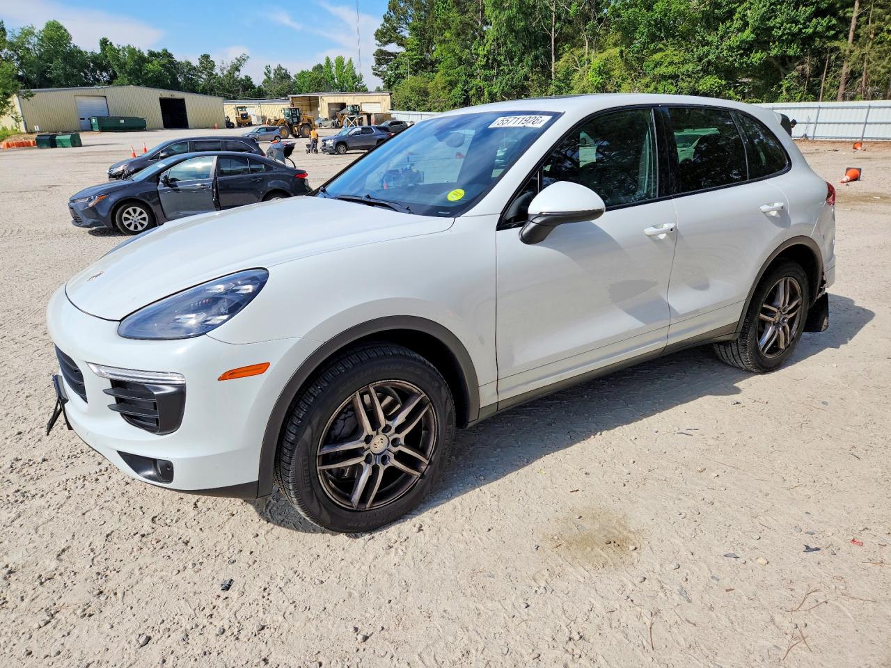 Salvage Porsche Cayenne Image