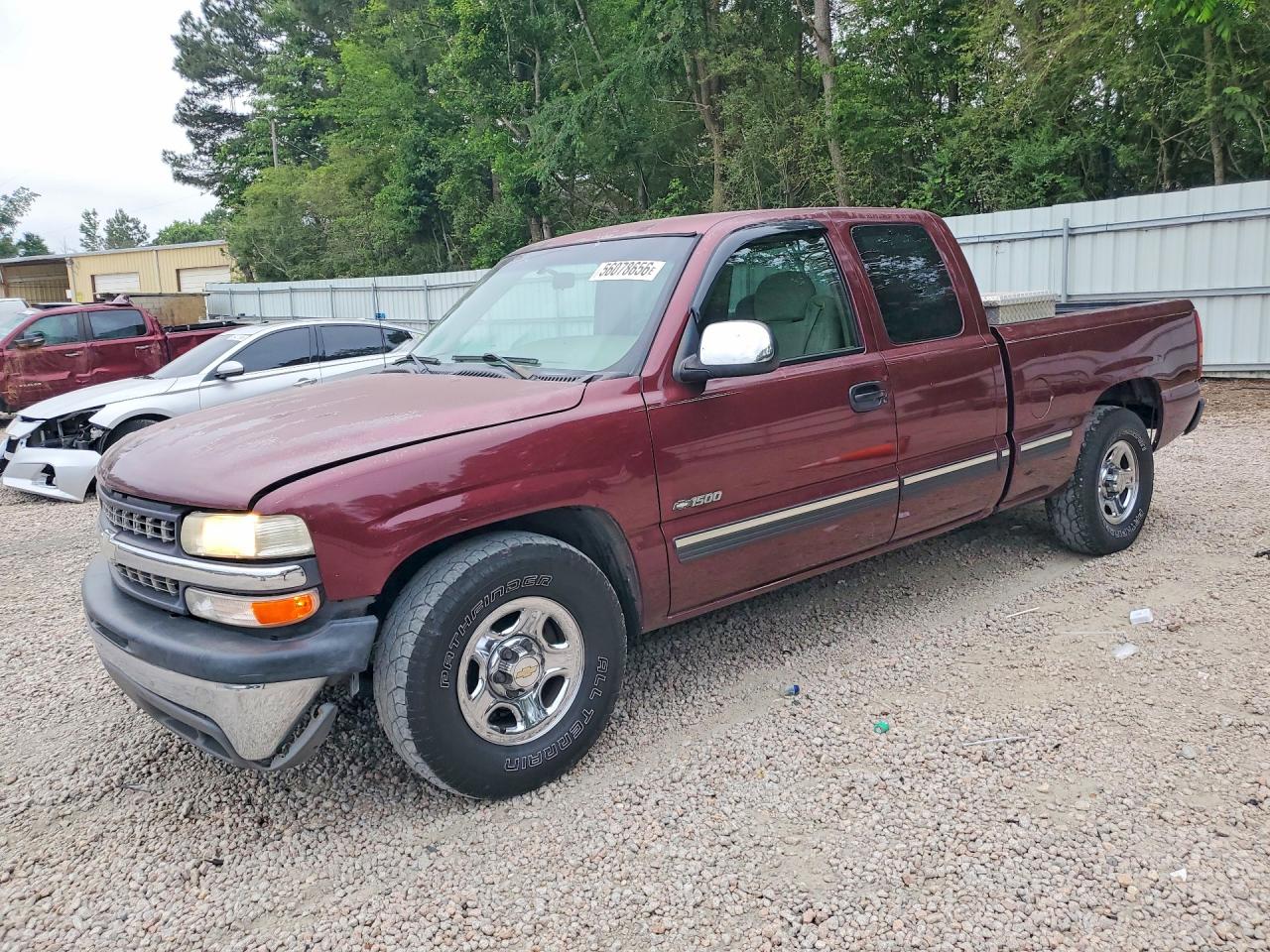 Salvage Chevrolet Silverado Image