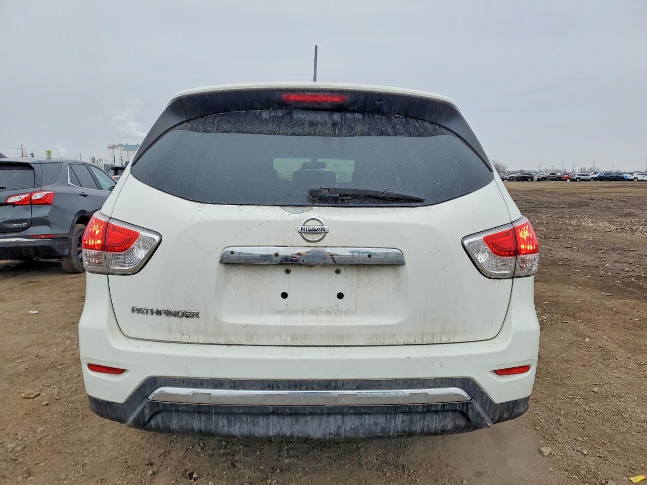 Nissan Pathfinder S