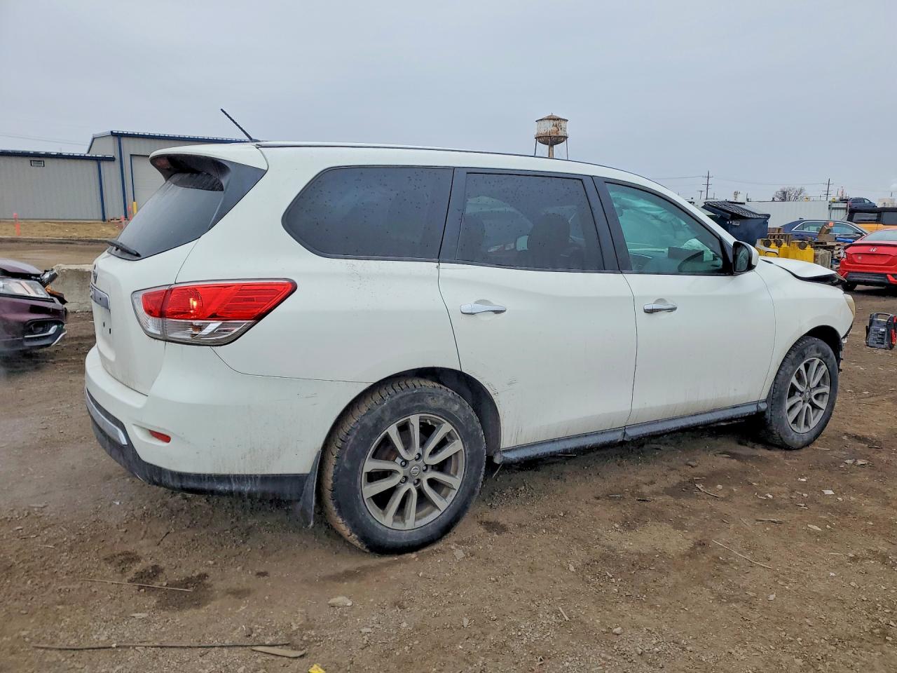 Nissan Pathfinder S
