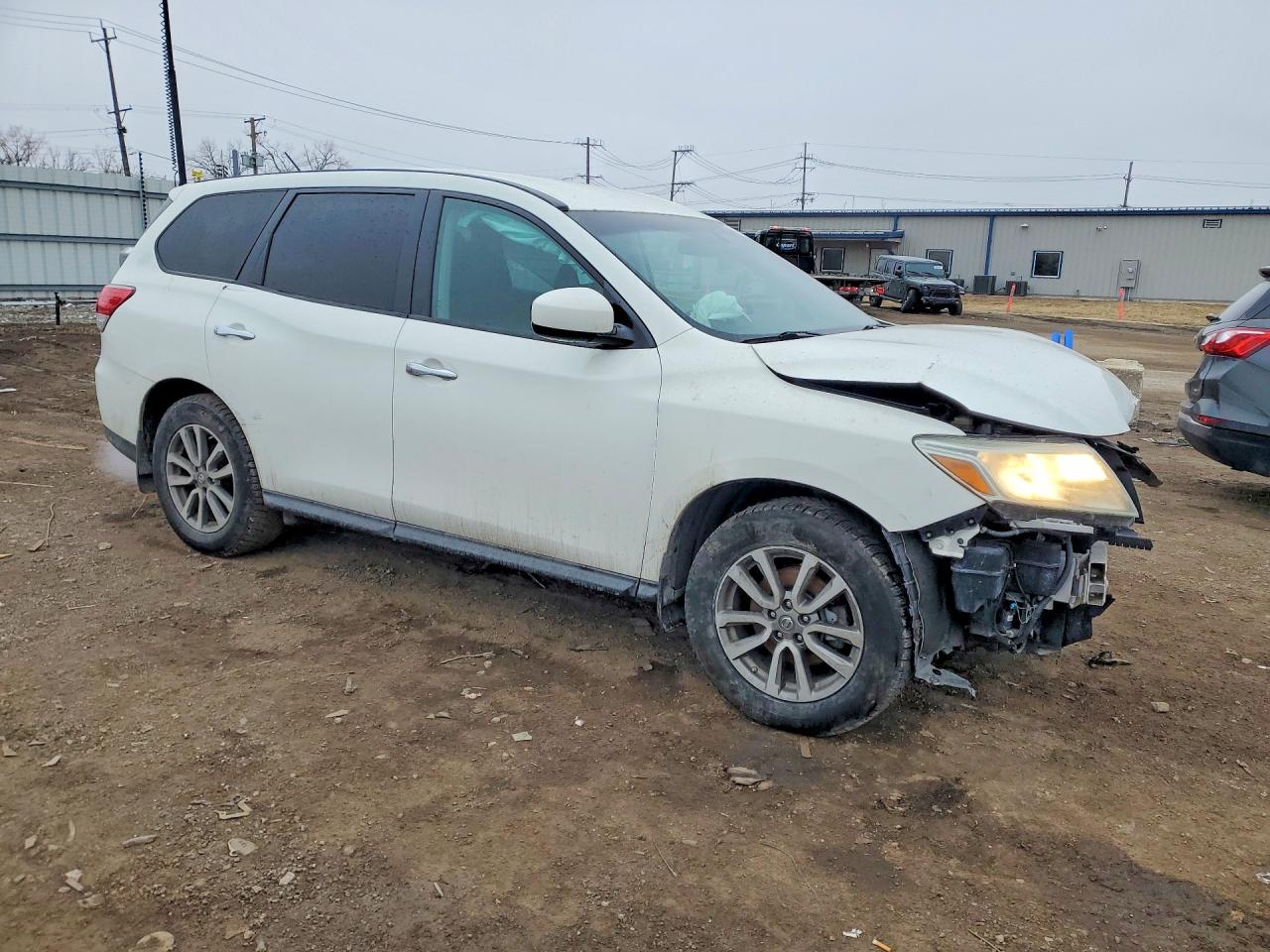 Nissan Pathfinder S