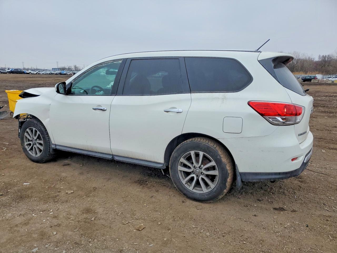 Nissan Pathfinder S