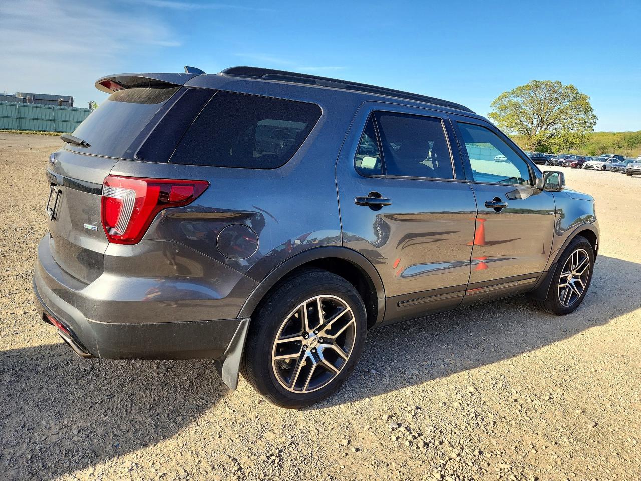 Ford Explorer Sport