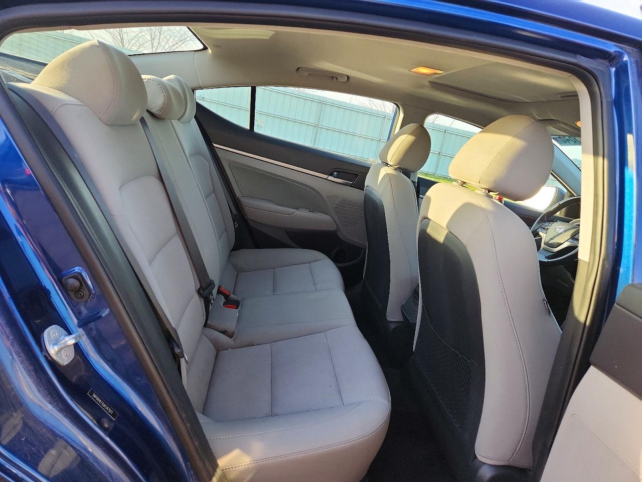 Hyundai ELANTRA Value Edition