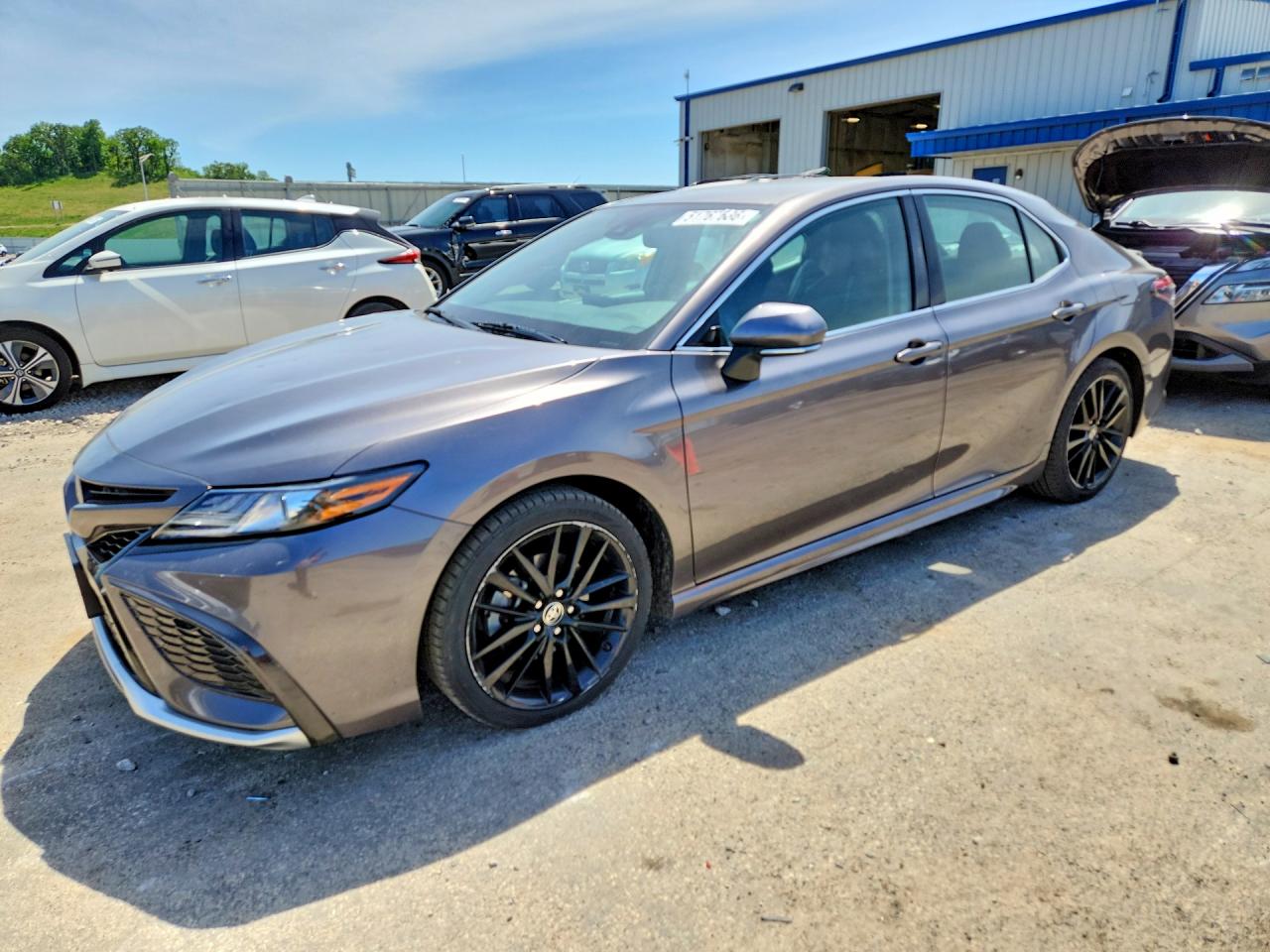Salvage Toyota Camry Image