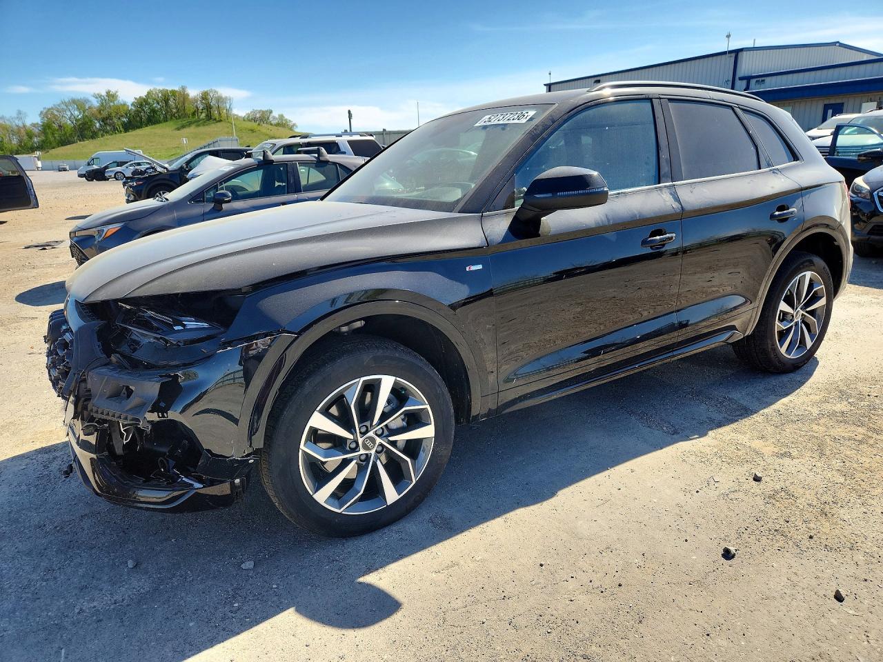 Salvage Audi Q5 Image