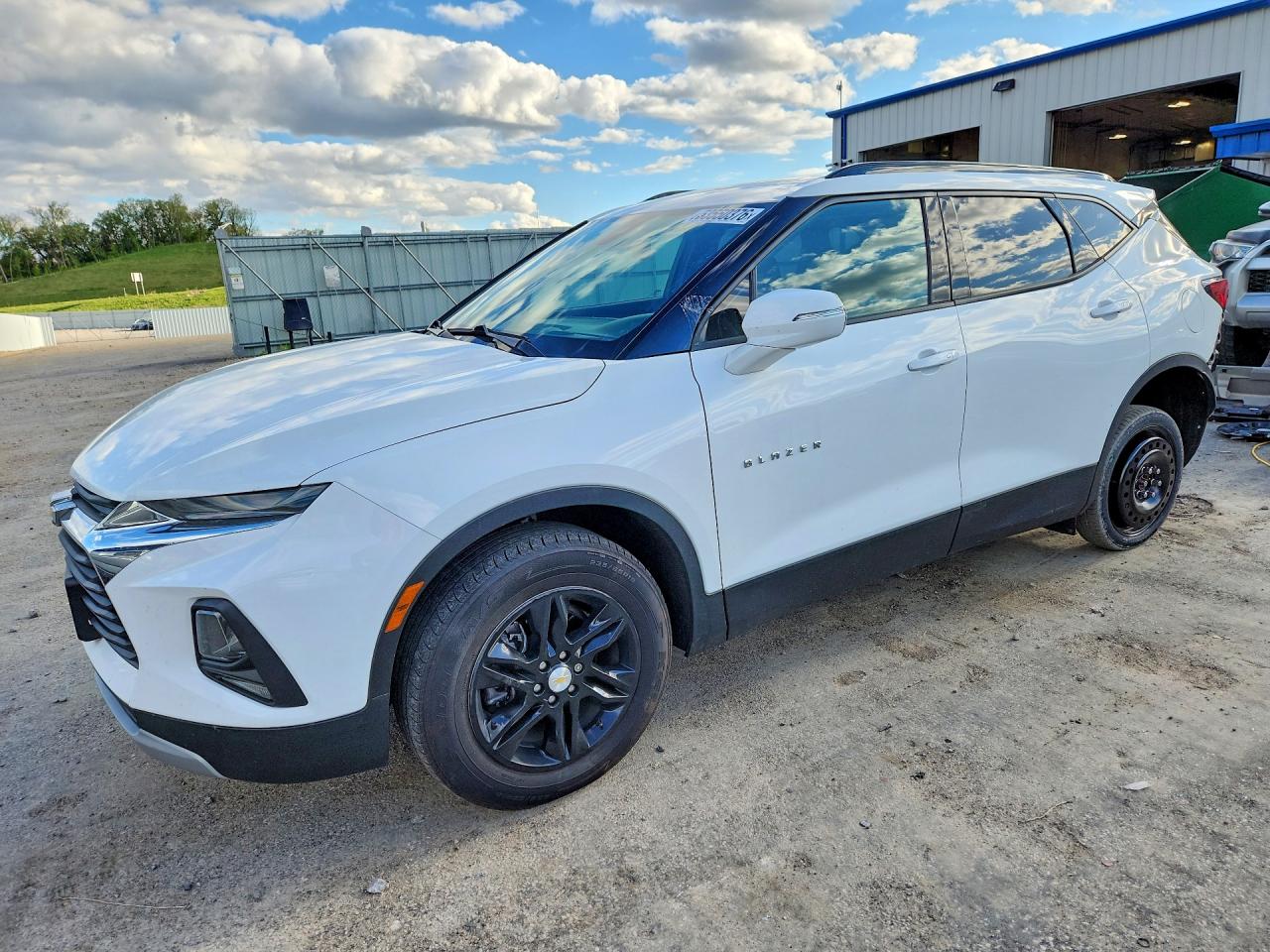 Salvage Chevrolet Blazer Image