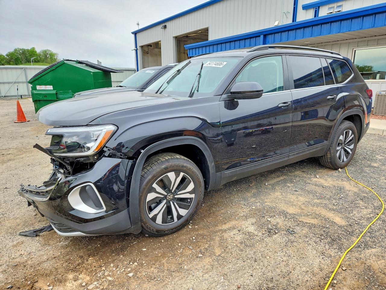 Salvage Volkswagen Atlas Image