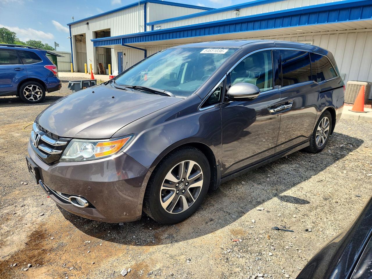 Salvage Honda Odyssey Image
