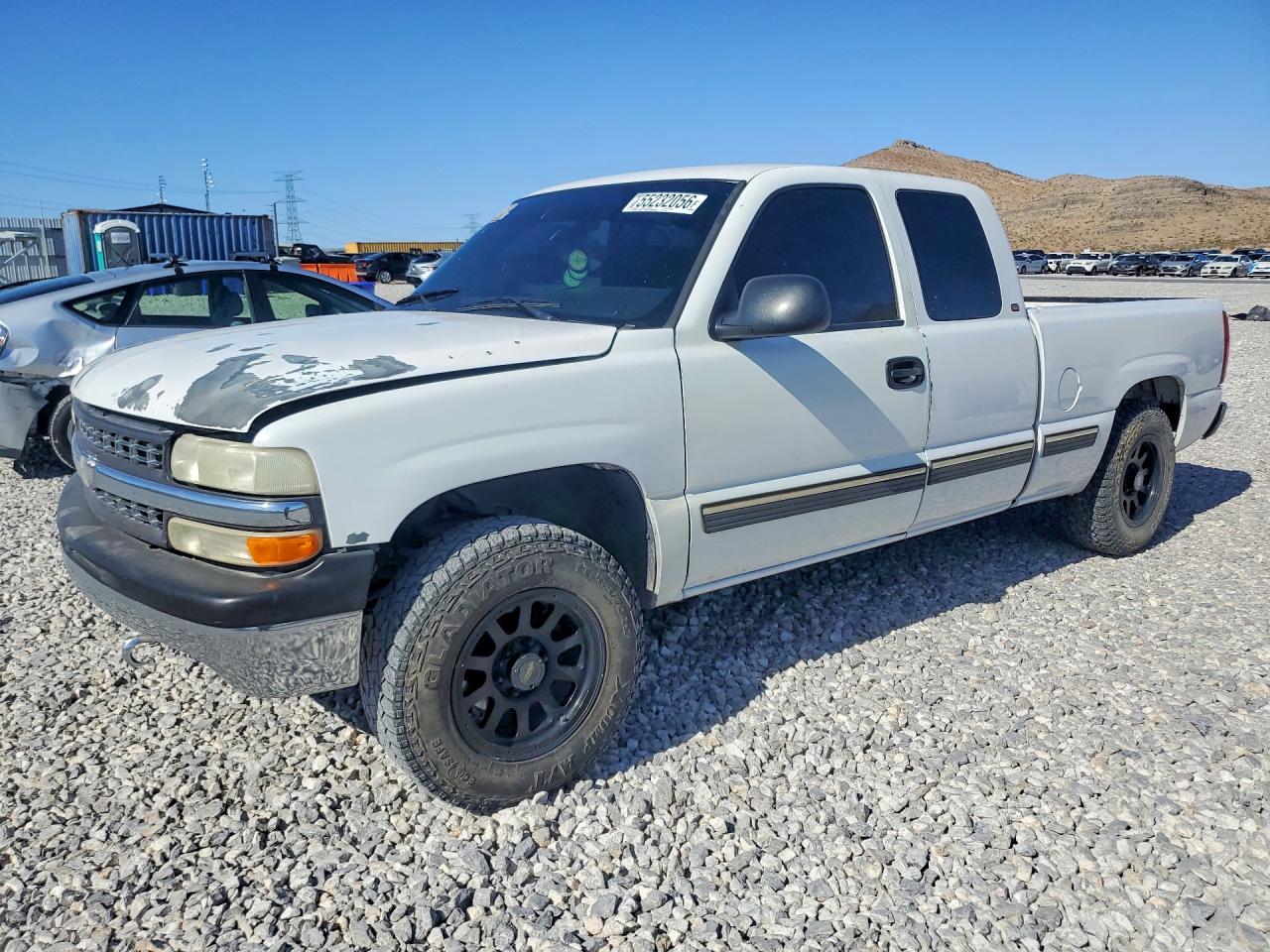Salvage Chevrolet Silverado Image