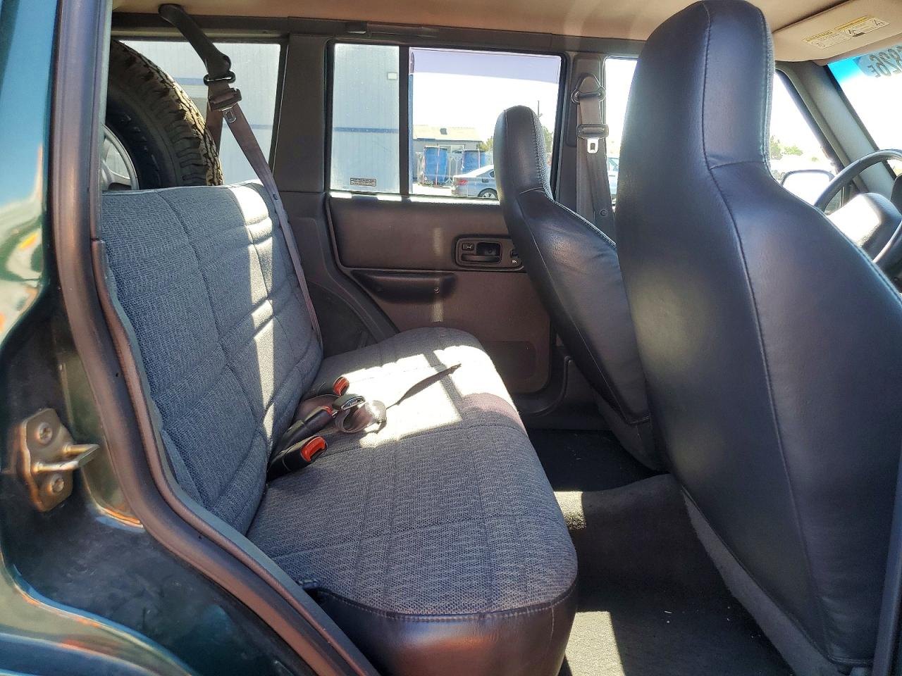 Jeep Cherokee Sport
