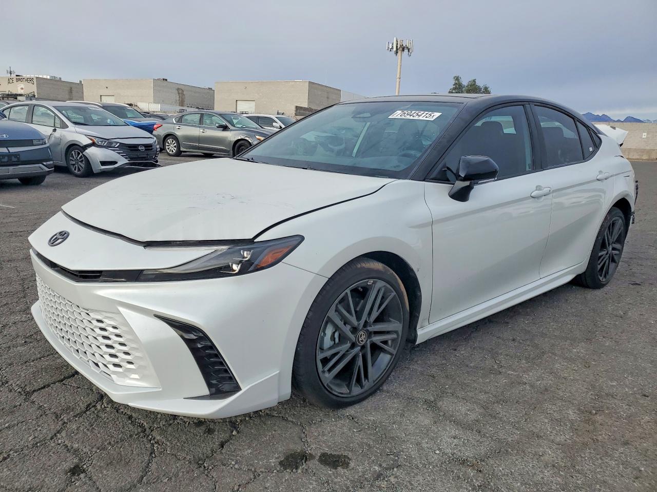 Salvage Toyota Camry Image