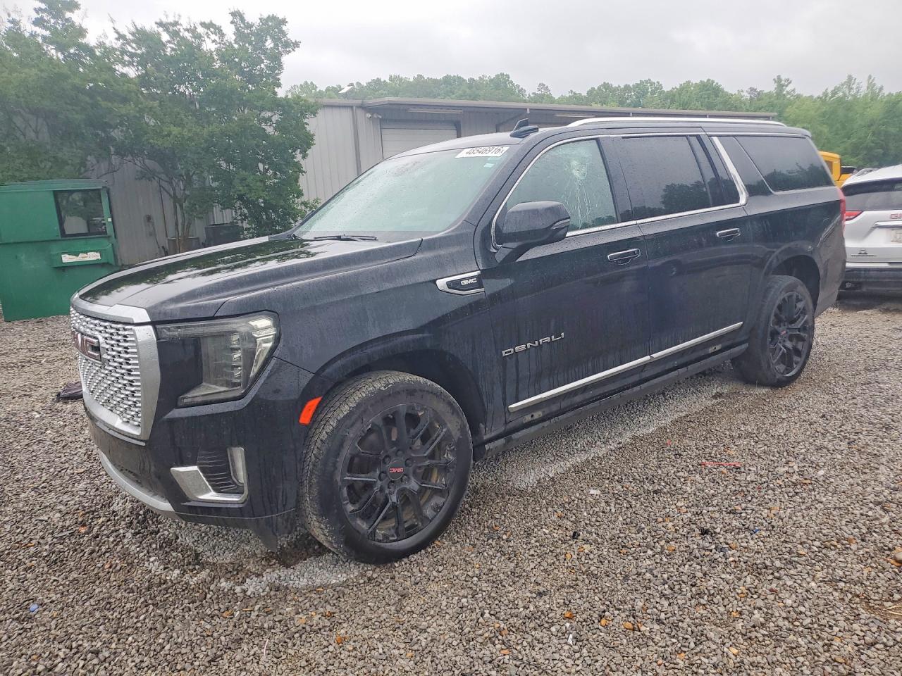 Salvage GMC Yukon Image