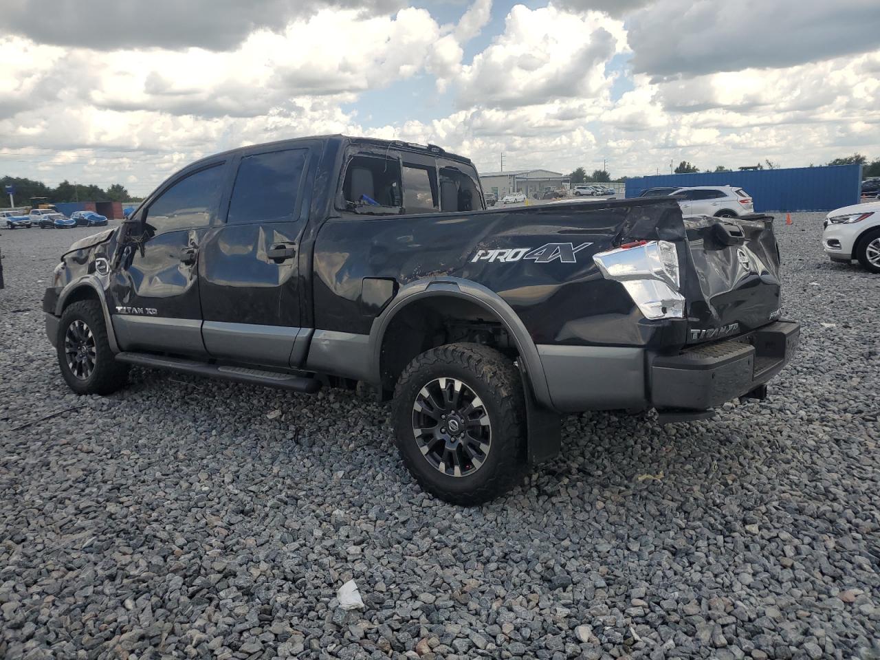 Nissan Titan Sl