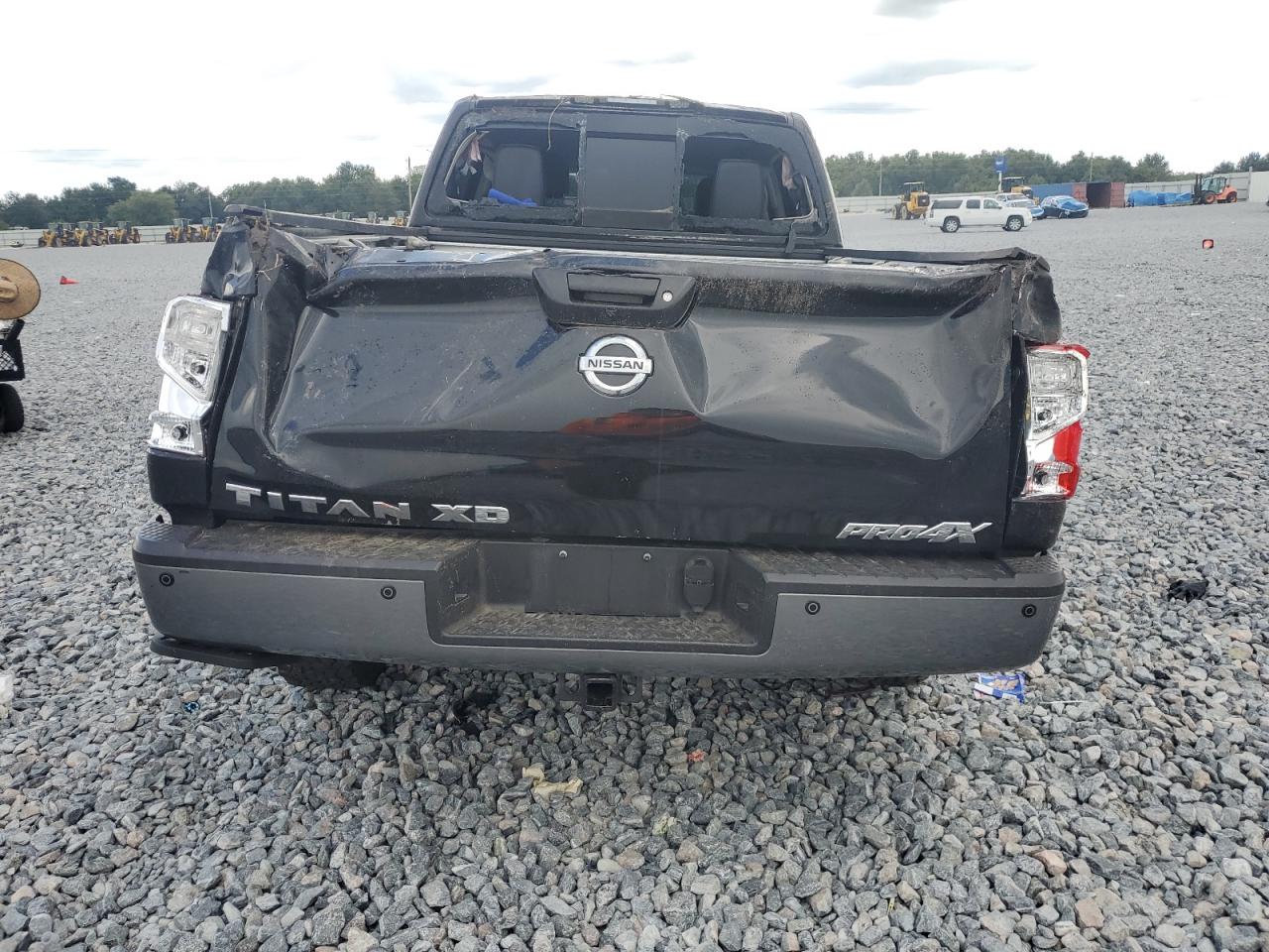 Nissan Titan Sl