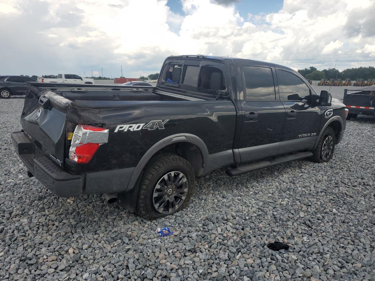 Nissan Titan Sl