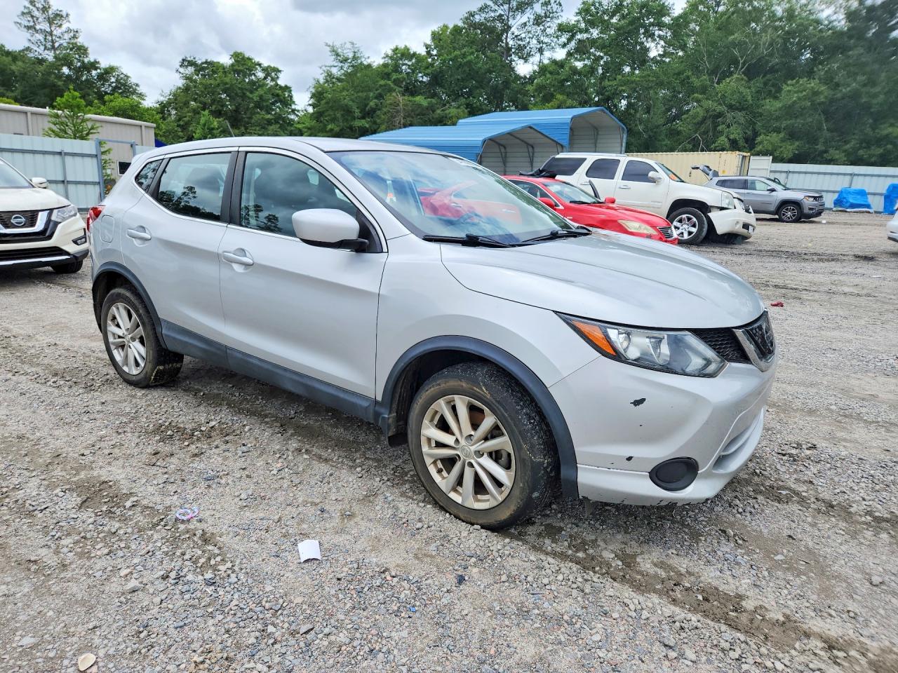 Nissan Rogue S