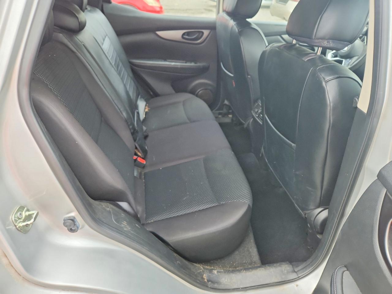 Nissan Rogue S
