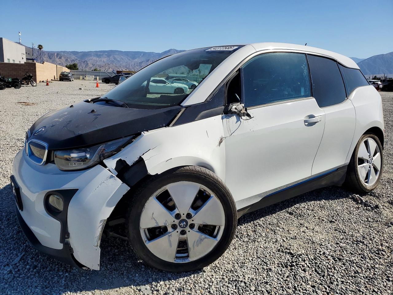 Salvage BMW i-Series Image