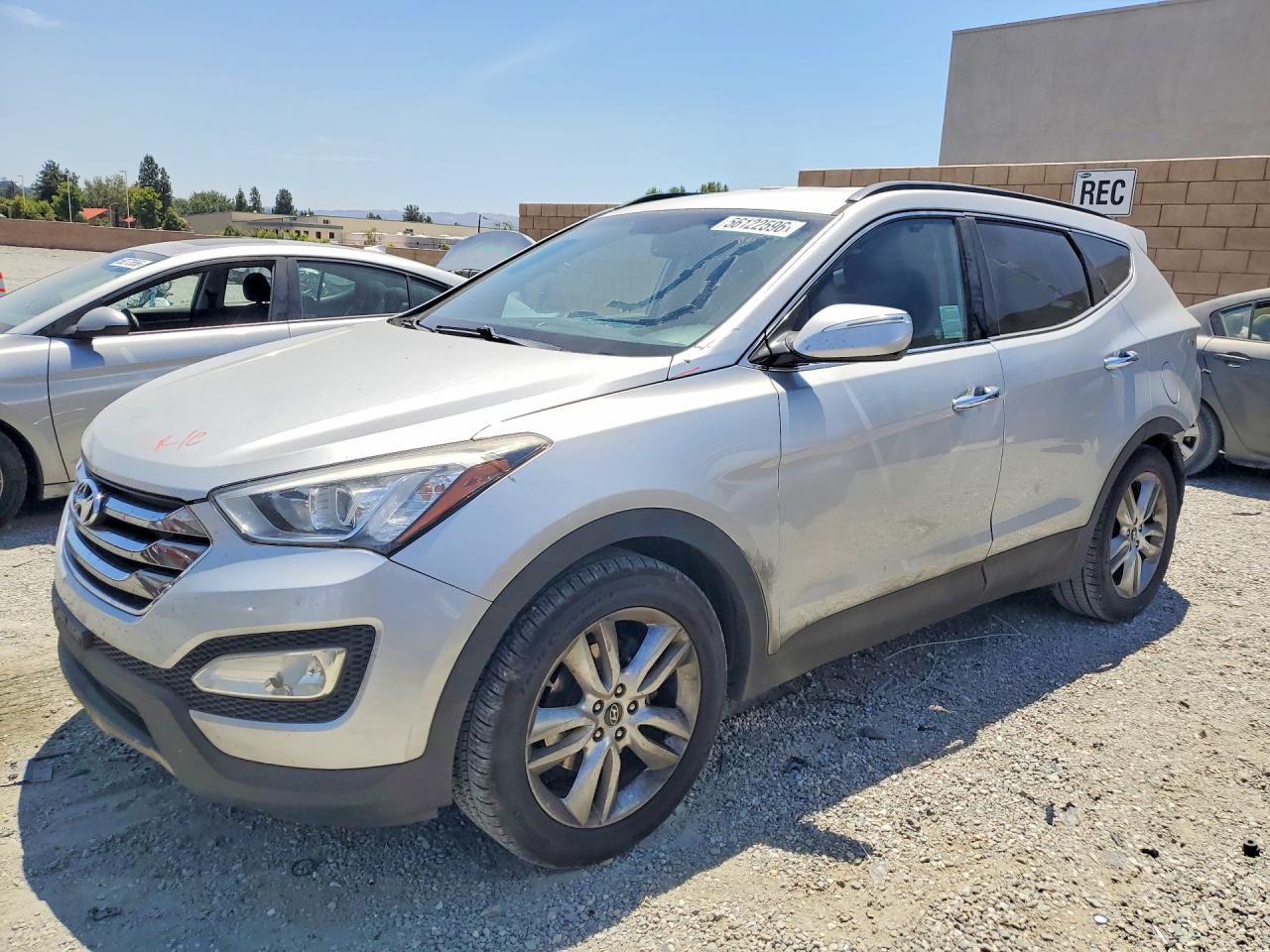 Salvage Hyundai SANTA FE Image