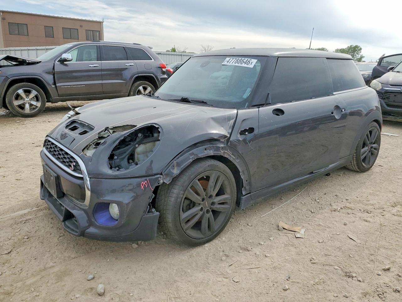 Salvage MINI Cooper Image