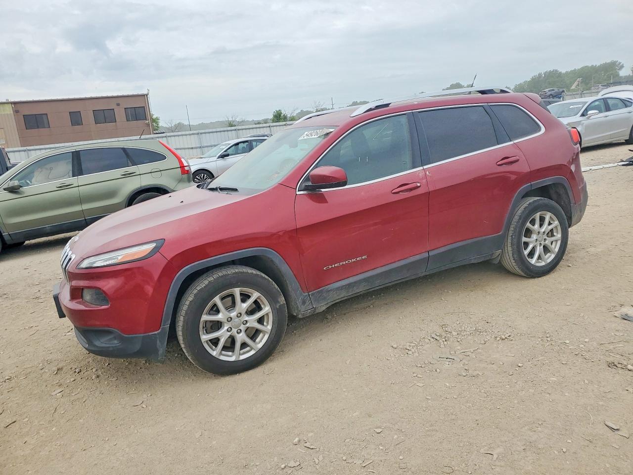 Salvage Jeep Cherokee Image