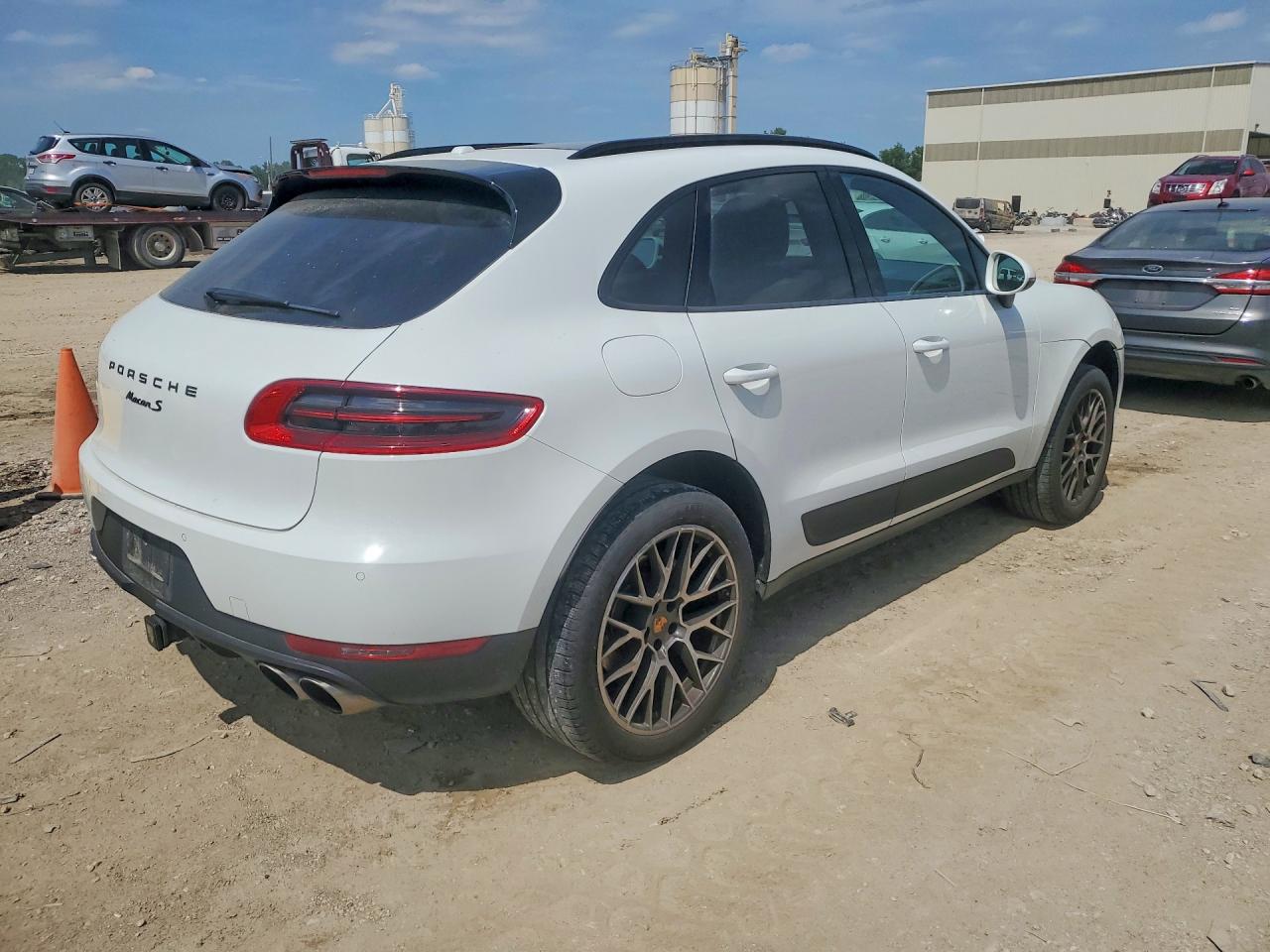 Porsche Macan S
