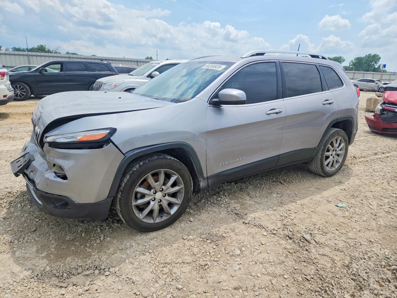 Salvage Jeep Cherokee Image