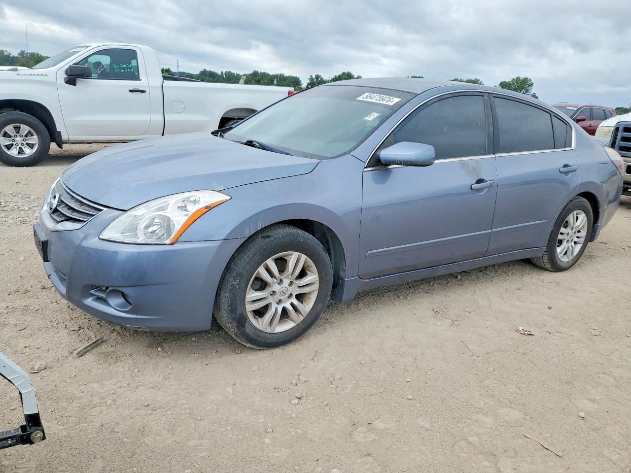 Salvage Nissan Altima Image