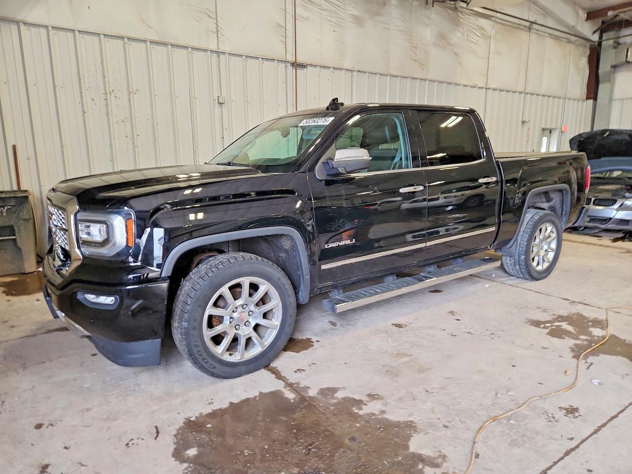 Salvage GMC Sierra Image