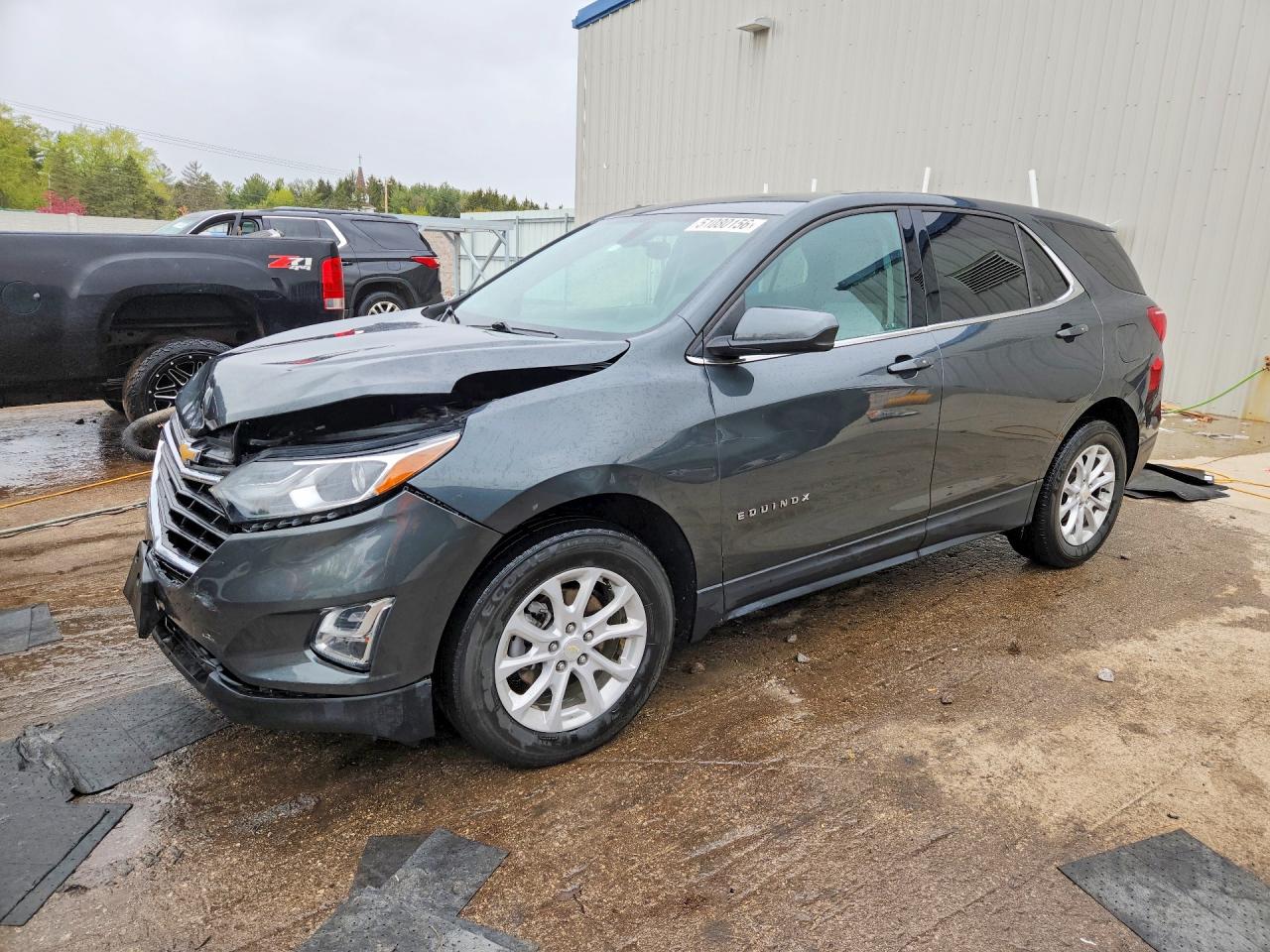 Salvage Chevrolet Equinox Image