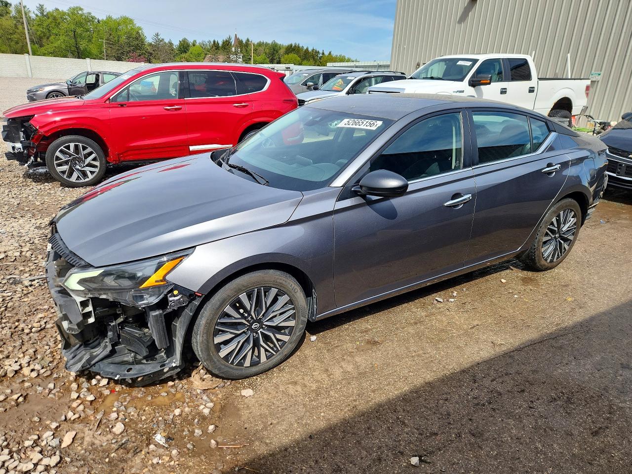 Salvage Nissan Altima Image