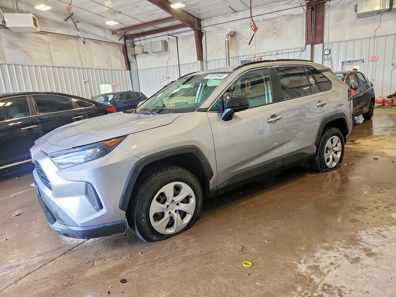 Salvage Toyota RAV4 Image