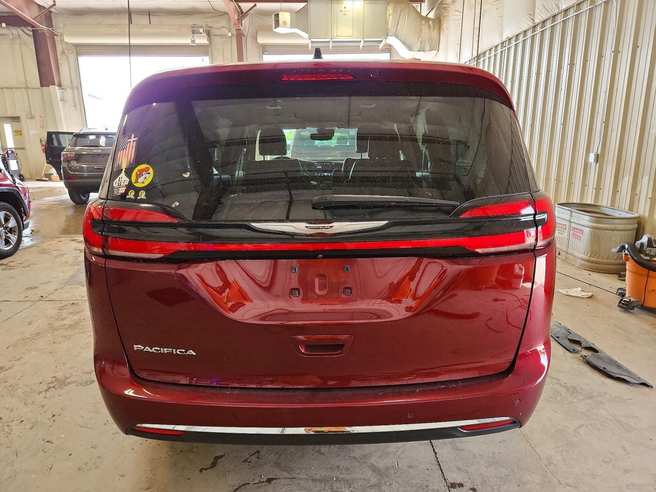 Chrysler Pacifica Touring L