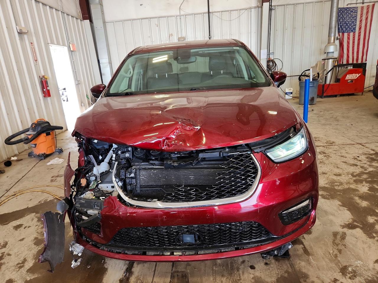 Chrysler Pacifica Touring L