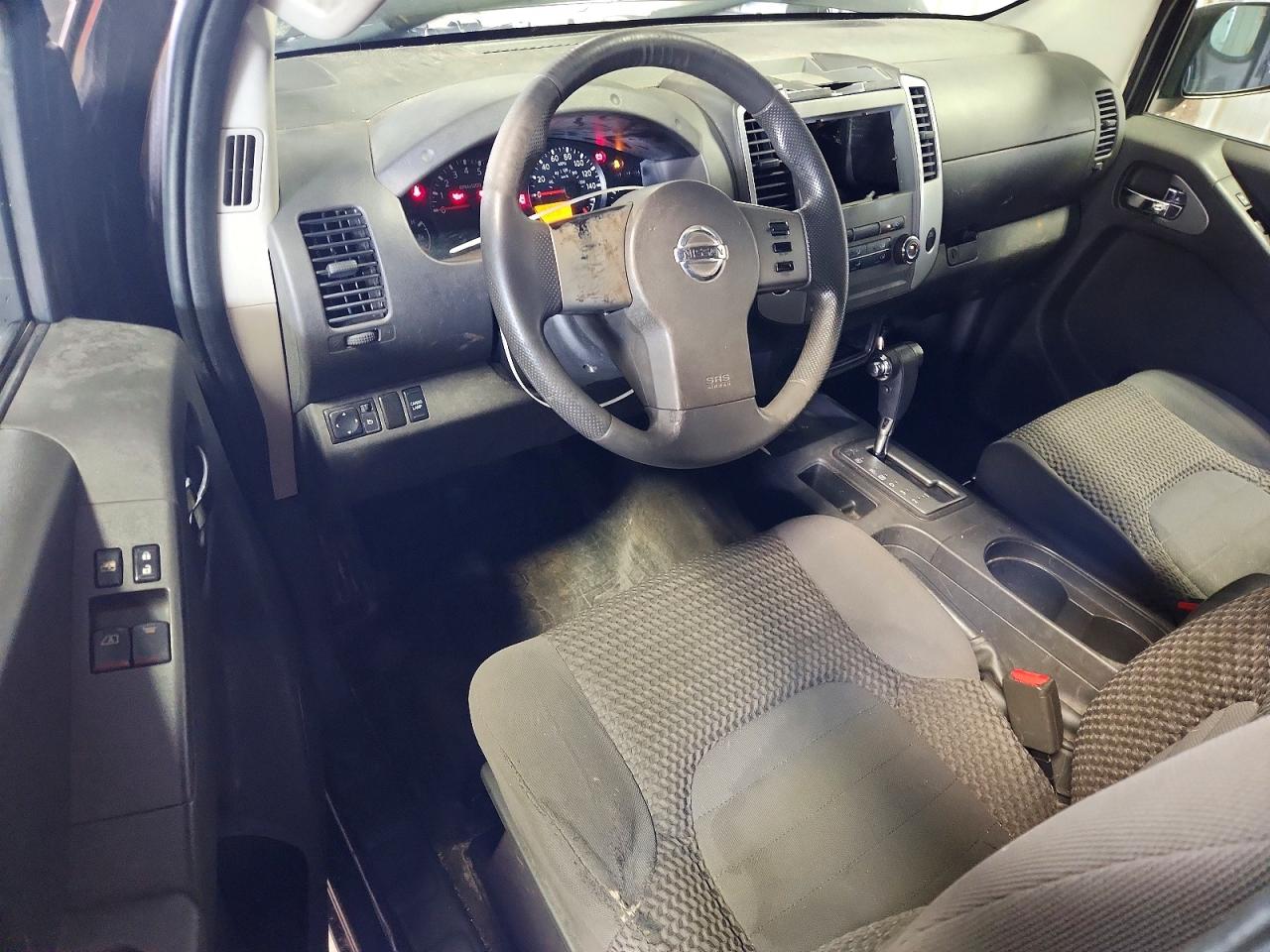 Nissan Frontier S