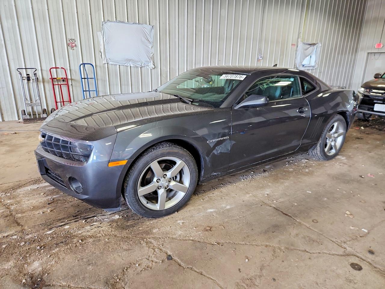 Salvage Chevrolet Camaro Image