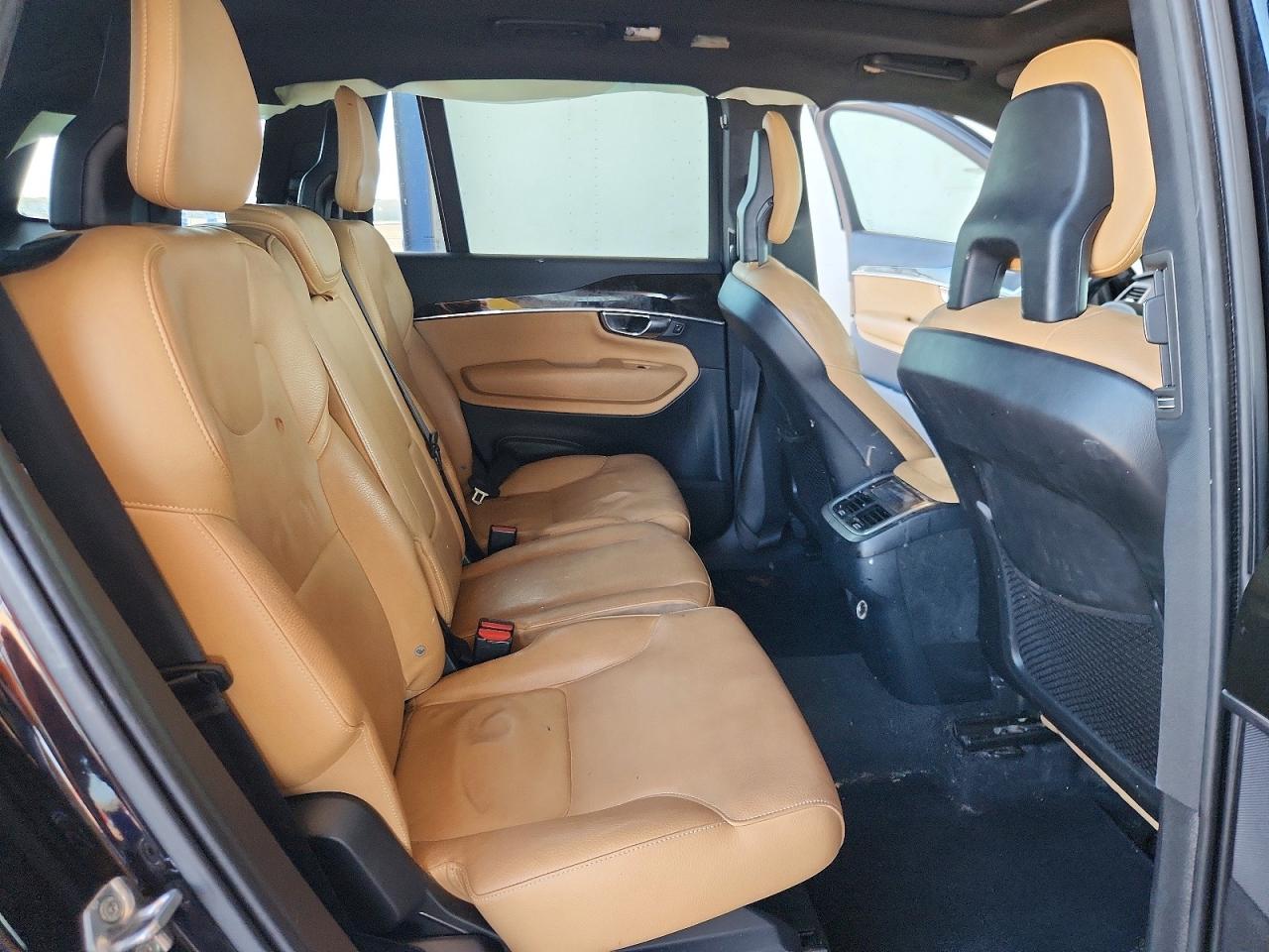 Volvo XC90 T5