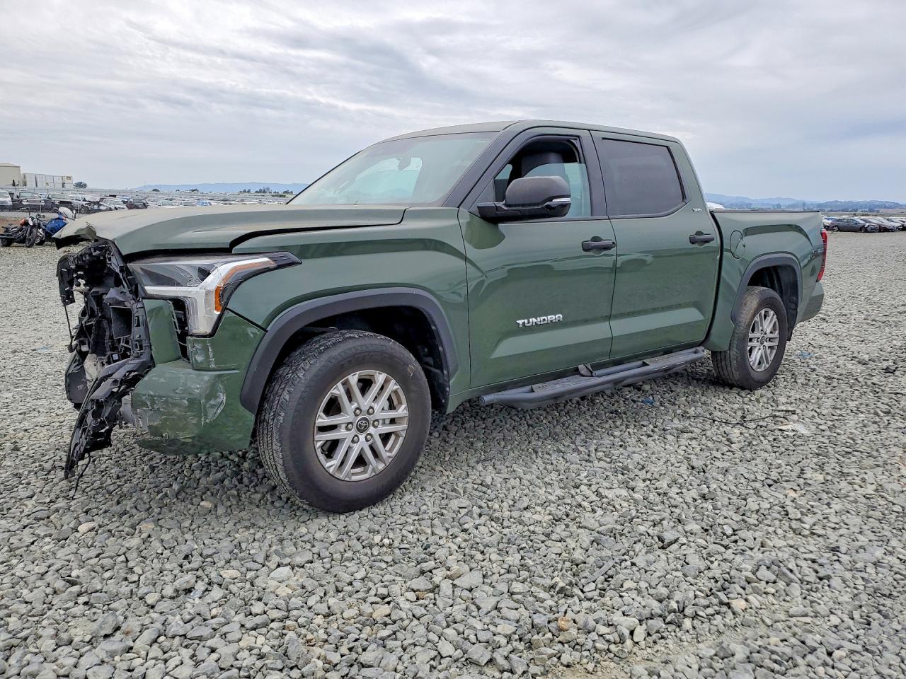 Salvage Toyota Tundra Image