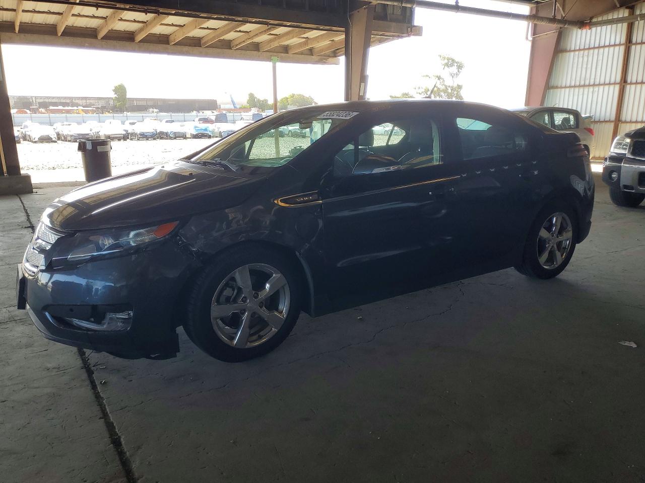 Salvage Chevrolet Volt Image