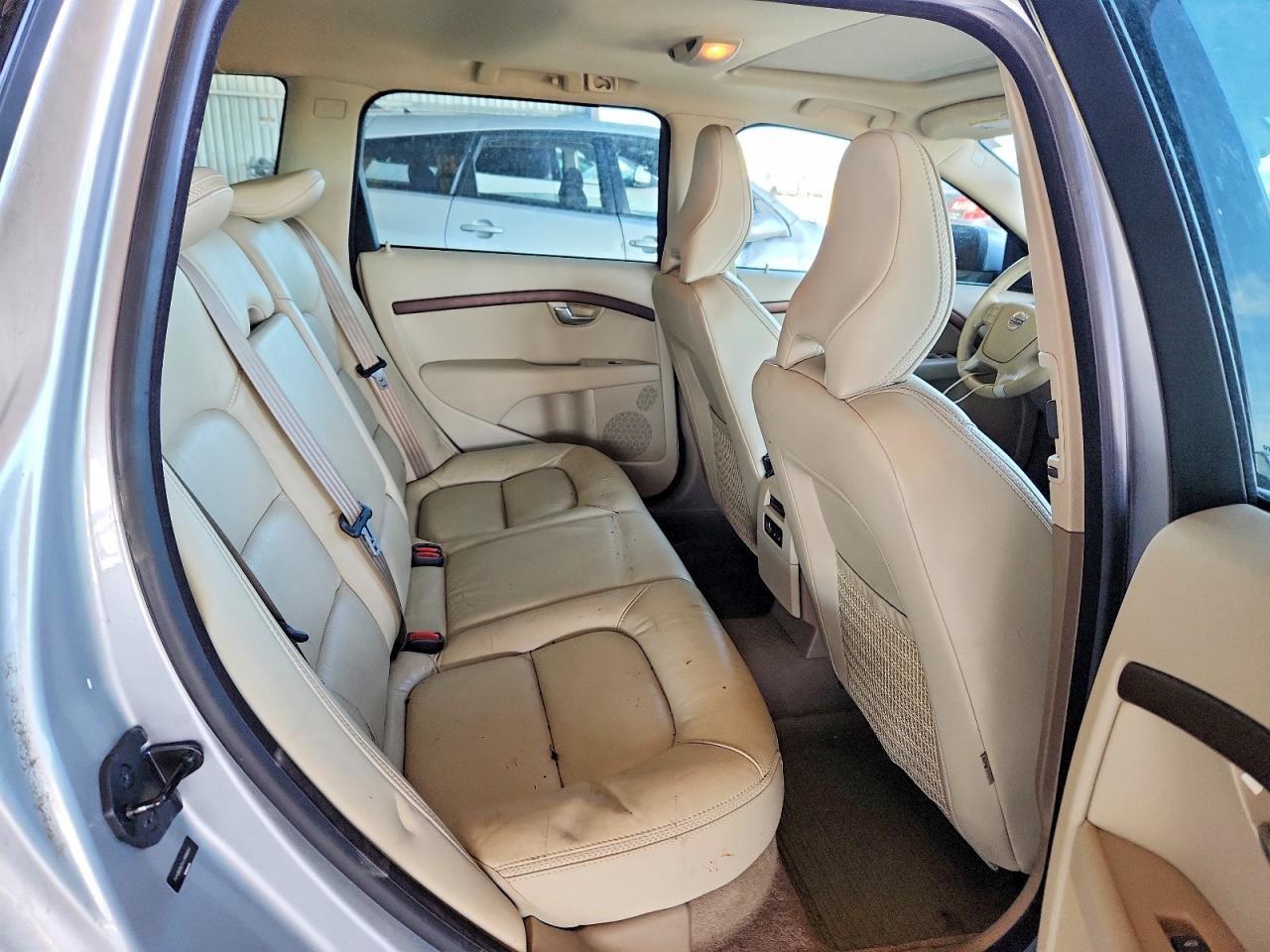 Volvo XC70 3.2