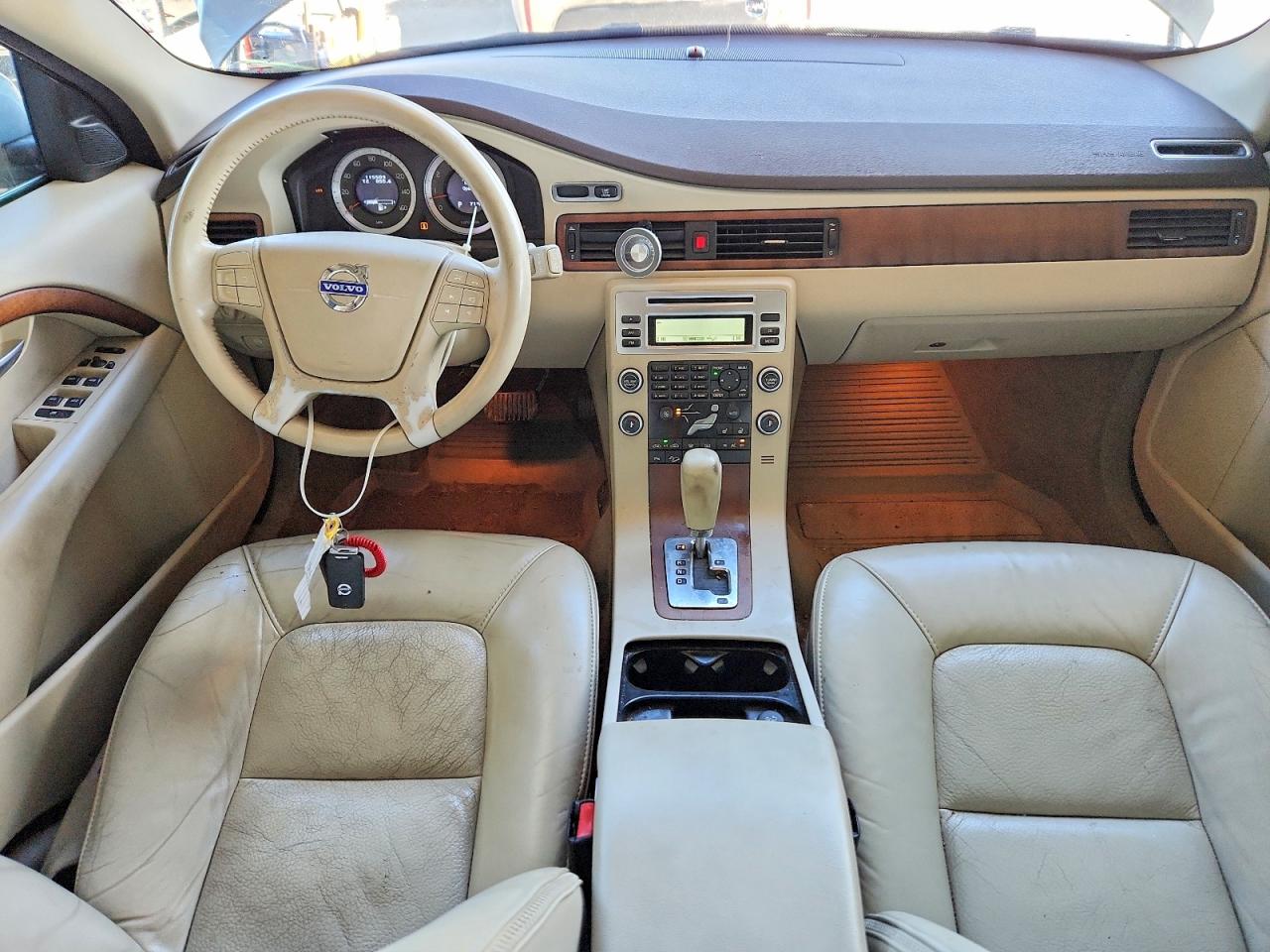 Volvo XC70 3.2