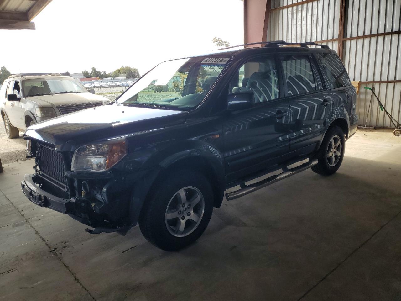 Salvage Honda Pilot Image