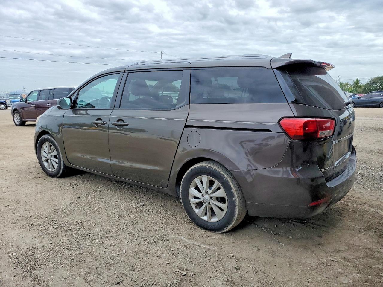 Kia Sedona Lx